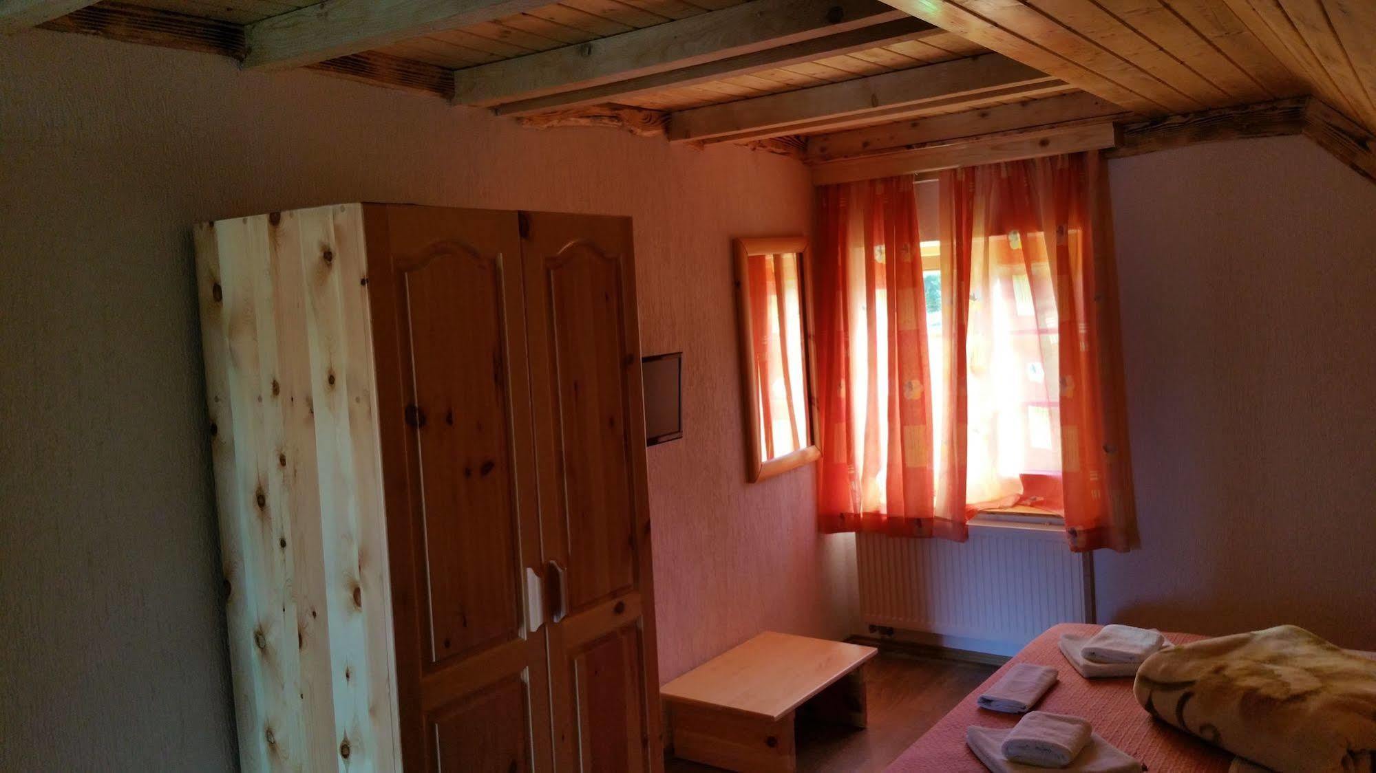 Plitvička Jezera Guest House Plitvice Waterfall מראה חיצוני תמונה