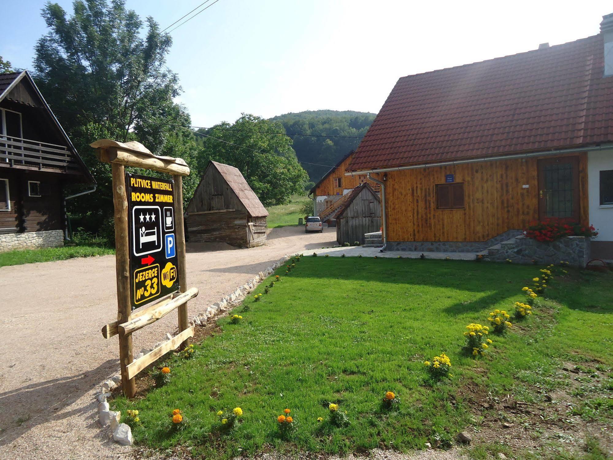 Plitvička Jezera Guest House Plitvice Waterfall מראה חיצוני תמונה