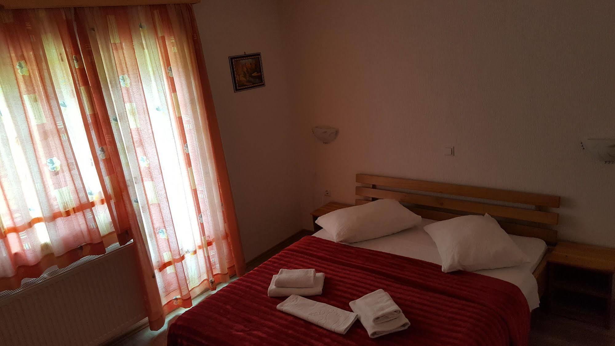 Plitvička Jezera Guest House Plitvice Waterfall מראה חיצוני תמונה