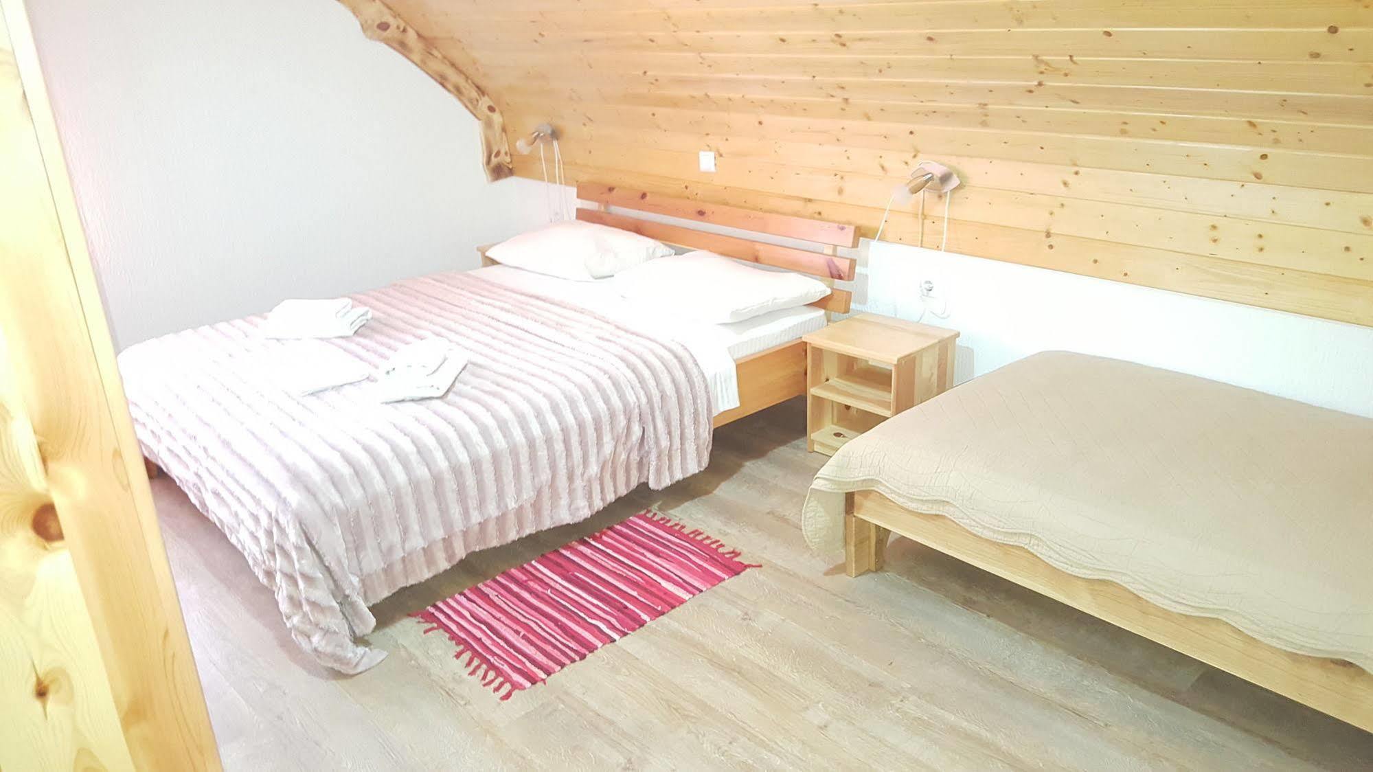 Plitvička Jezera Guest House Plitvice Waterfall מראה חיצוני תמונה