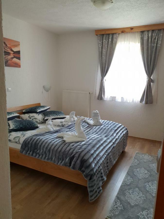 Plitvička Jezera Guest House Plitvice Waterfall מראה חיצוני תמונה